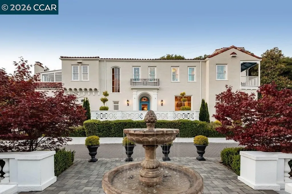 8 Camino Lenada Orinda CA 94563