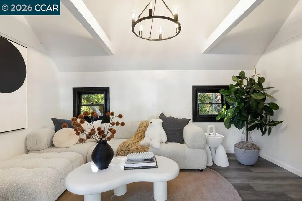 8 Camino Lenada Orinda CA 94563