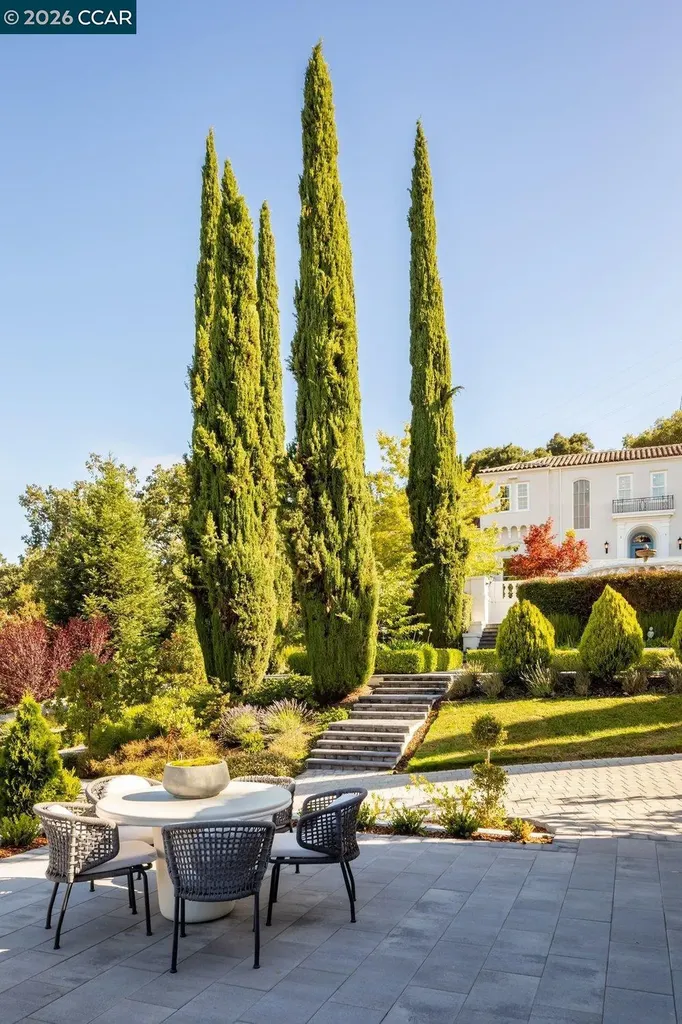 8 Camino Lenada Orinda CA 94563