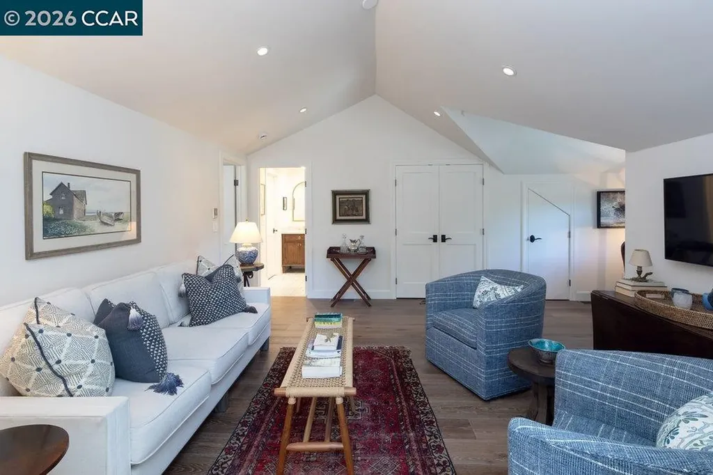 8 Camino Lenada Orinda CA 94563