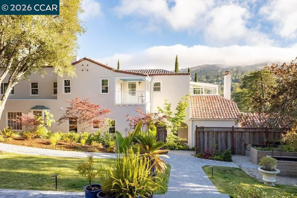 8 Camino Lenada Orinda CA 94563
