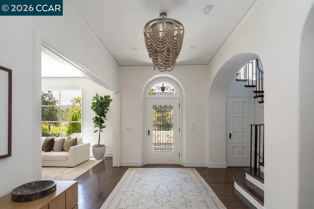 8 Camino Lenada Orinda CA 94563