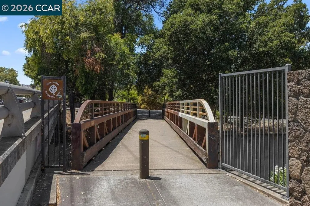 1201 Monument Boulevard Concord CA 94520