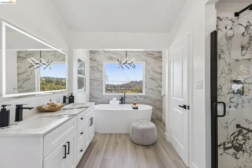 6756 Snake Road Oakland CA 94611