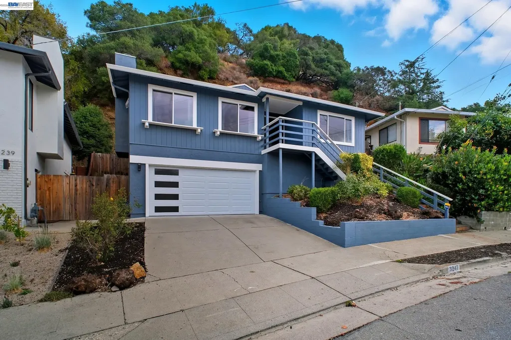 3247 Revere Avenue Oakland CA 94605