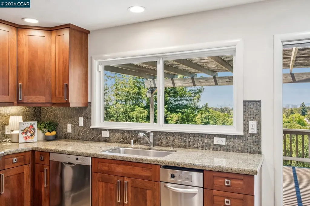 4075 Norton Avenue Oakland CA 94602