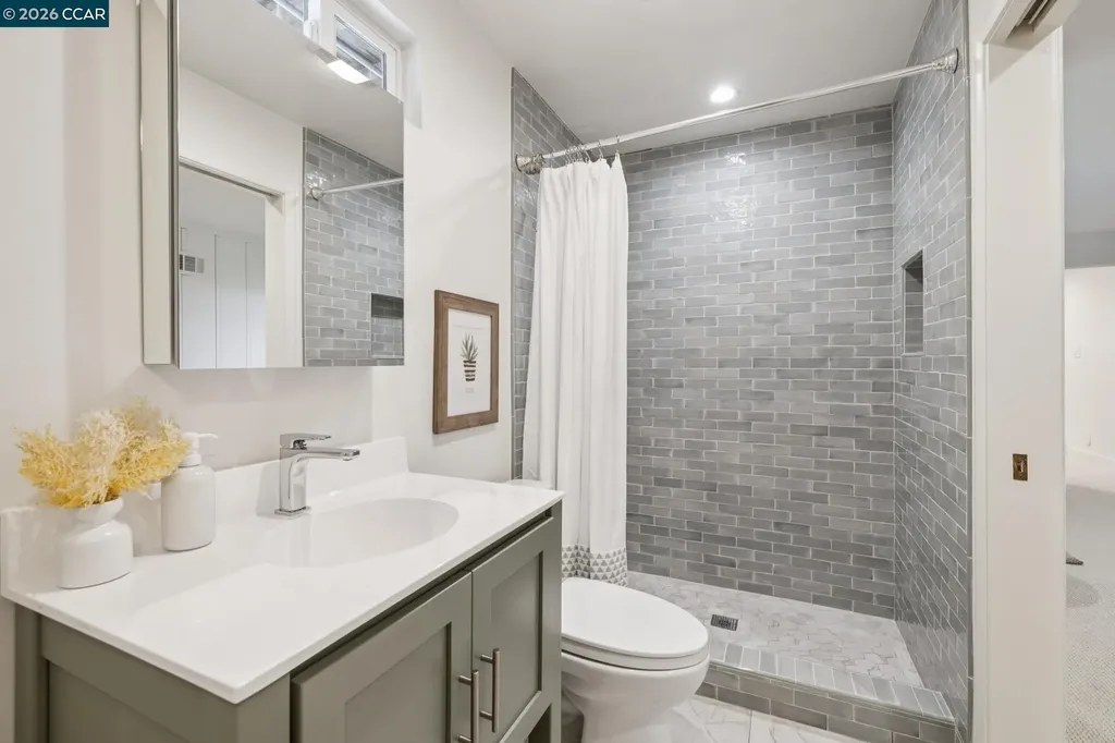 4075 Norton Avenue Oakland CA 94602