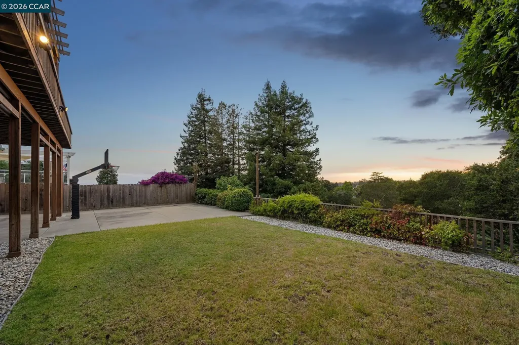 4075 Norton Avenue Oakland CA 94602