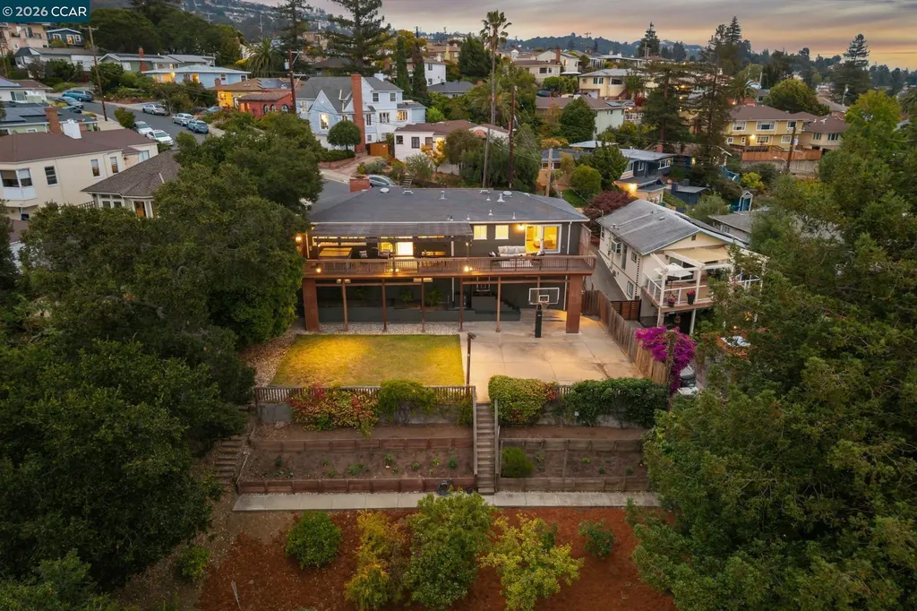 4075 Norton Avenue Oakland CA 94602