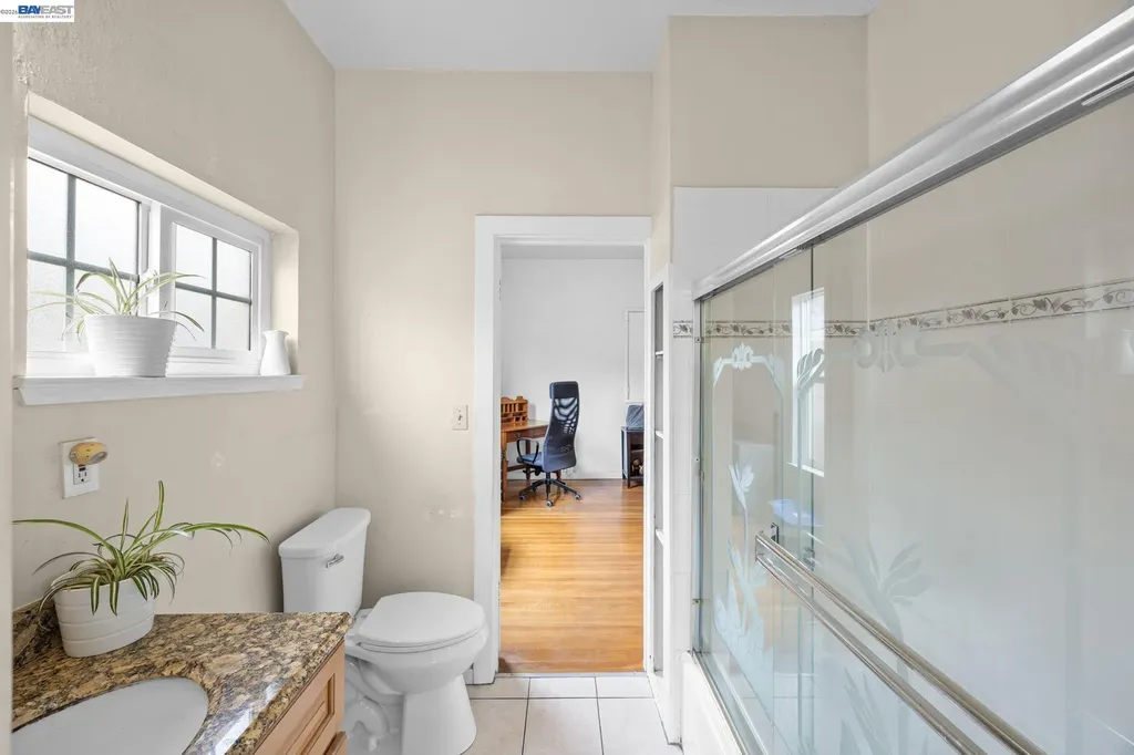 1811 Lincoln Avenue Alameda CA 94501