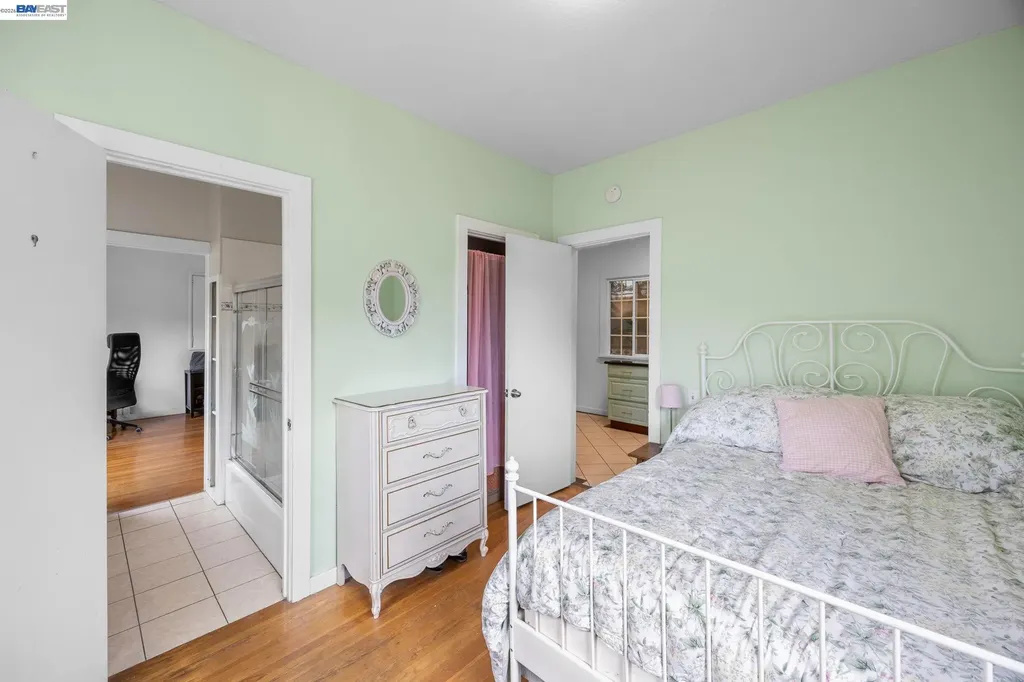 1811 Lincoln Avenue Alameda CA 94501