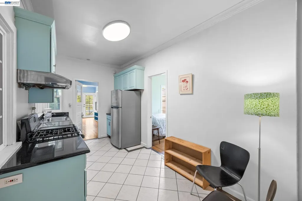 1811 Lincoln Avenue Alameda CA 94501
