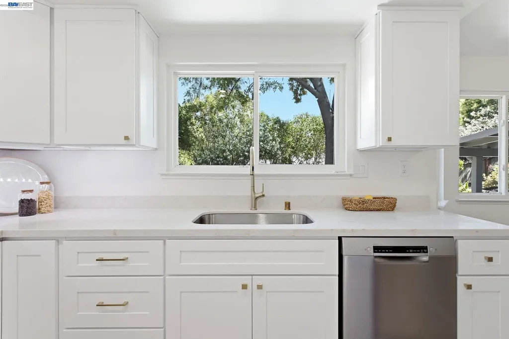 935 Granite Court Martinez CA 94553