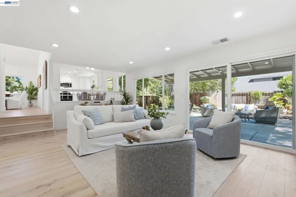 935 Granite Court Martinez CA 94553