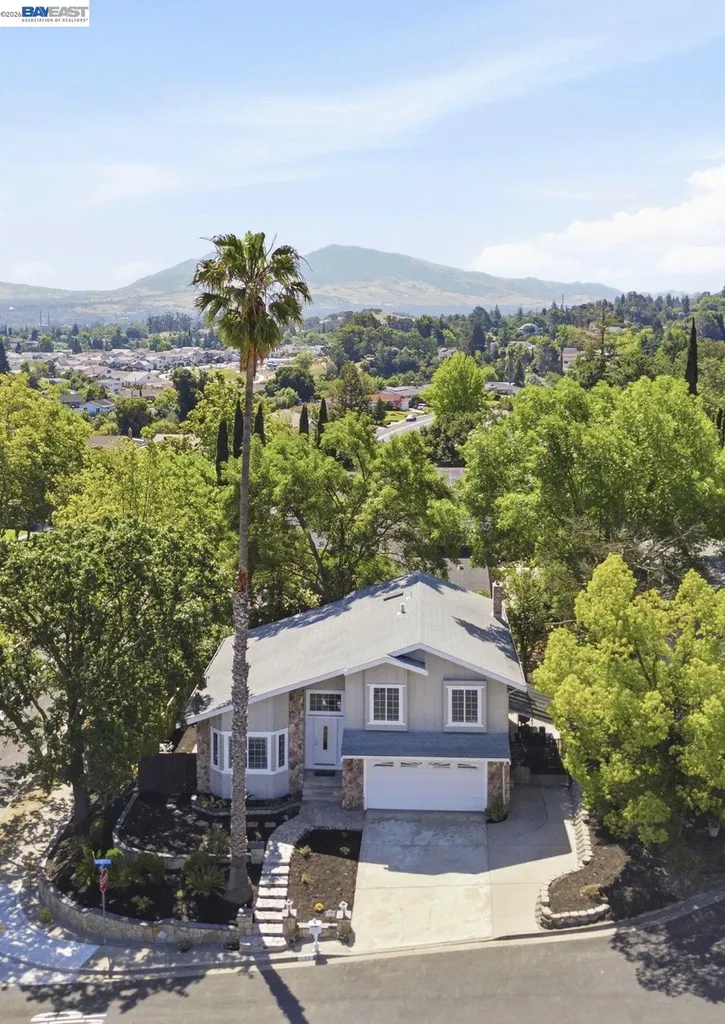 935 Granite Court Martinez CA 94553