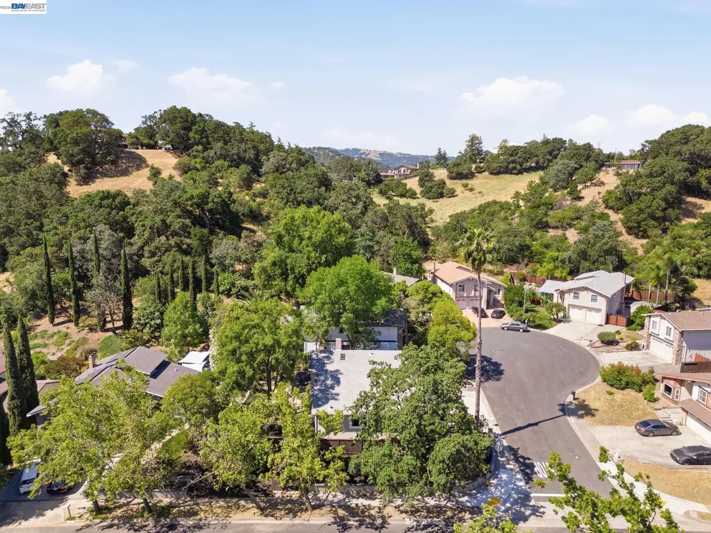 935 Granite Court Martinez CA 94553