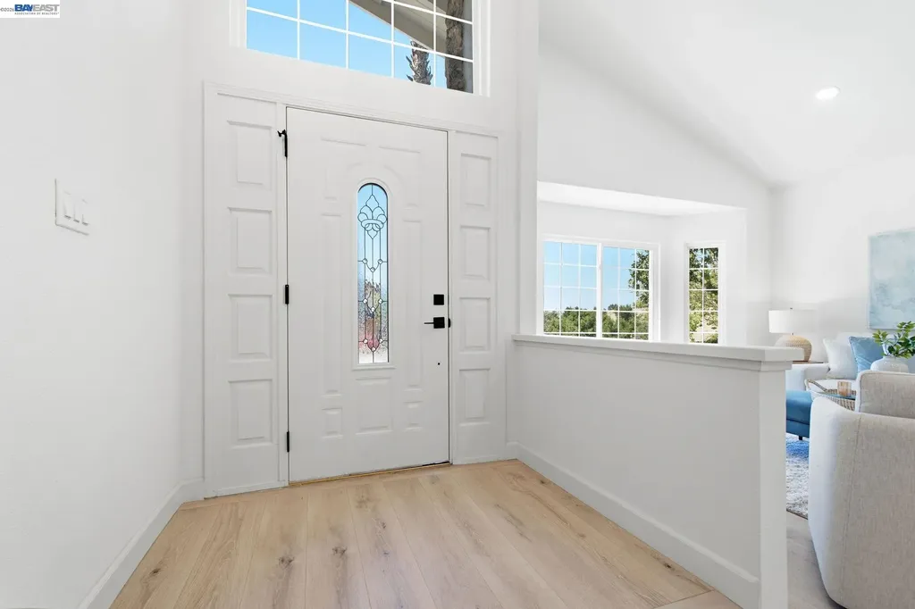 935 Granite Court Martinez CA 94553
