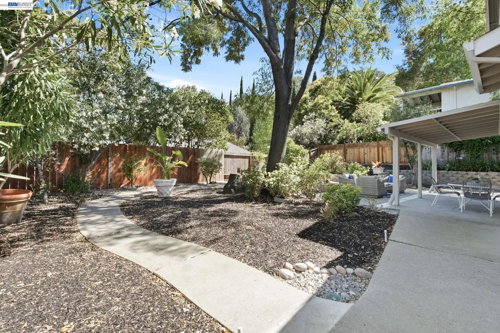 935 Granite Court Martinez CA 94553