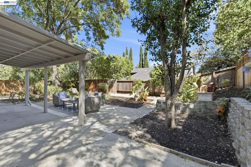 935 Granite Court Martinez CA 94553