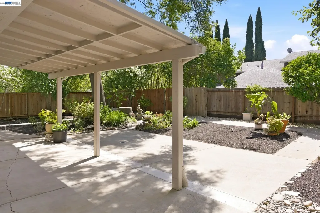935 Granite Court Martinez CA 94553
