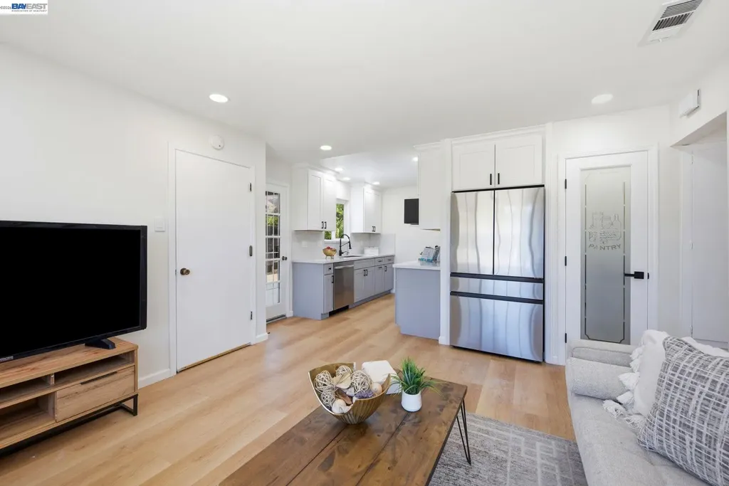 46718 Bradley Street Fremont CA 94539