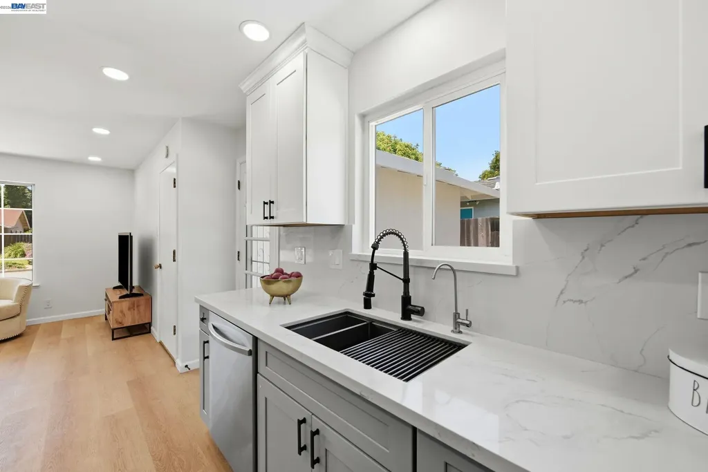 46718 Bradley Street Fremont CA 94539