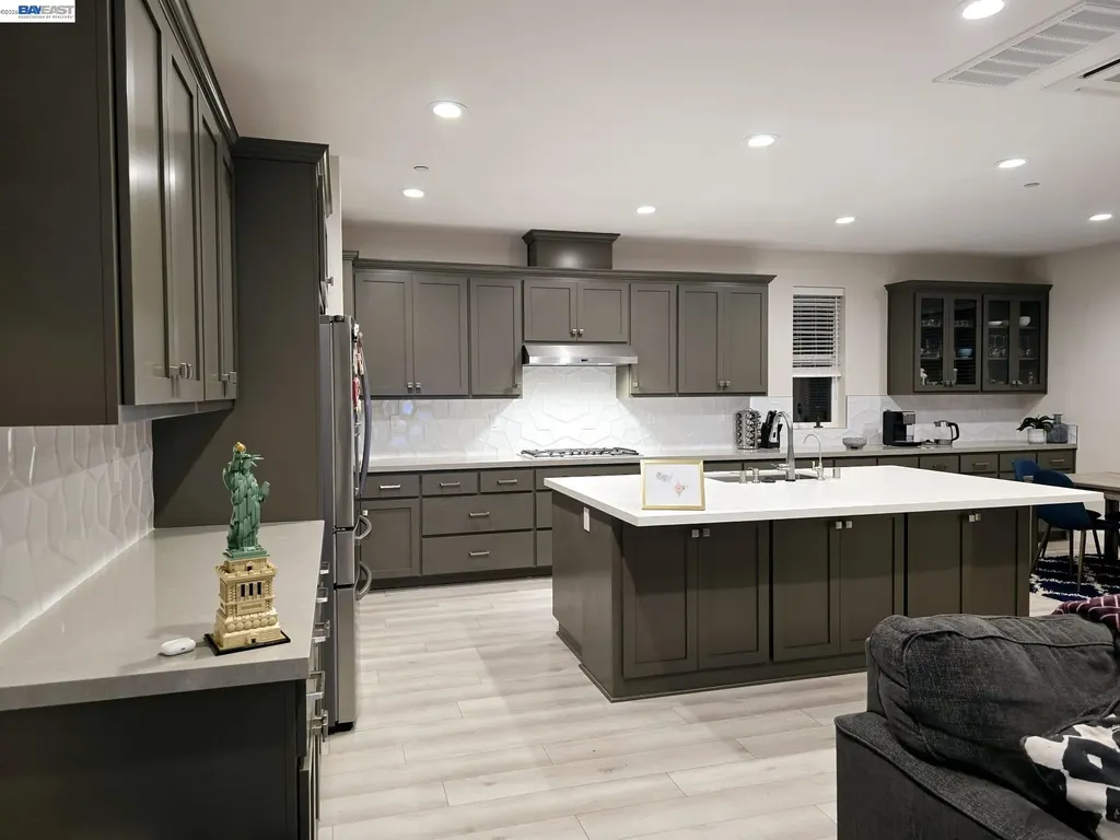 5915 Abbott Street Dublin CA 94568