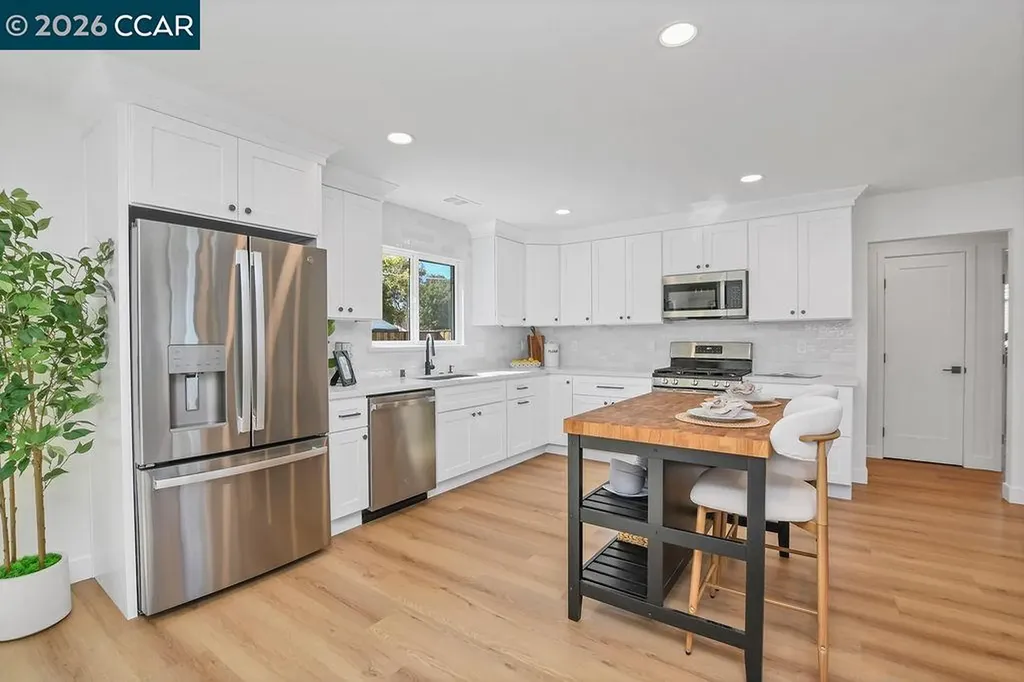 4395 Cabrilho Drive Martinez CA 94553