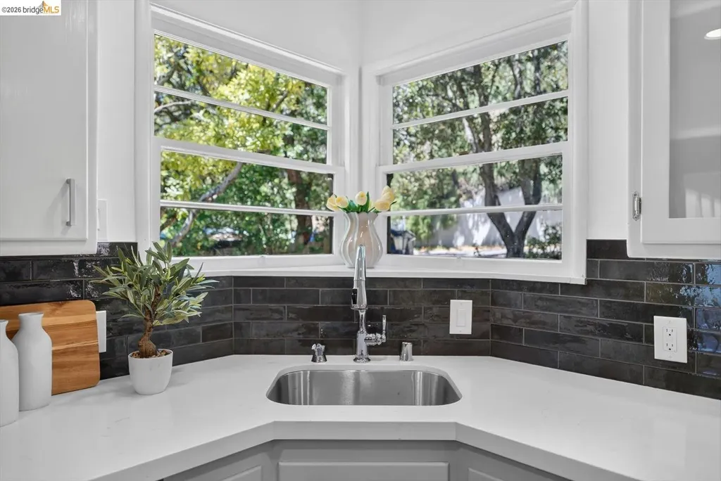3014 Guido Street Oakland CA 94602