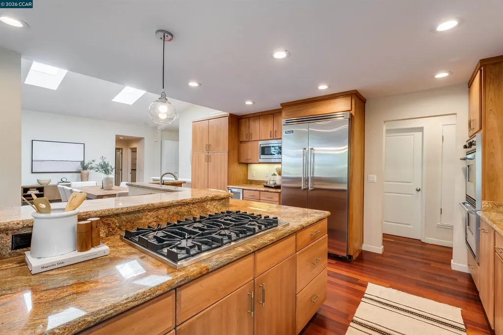 1066 Via Baja Lafayette CA 94549