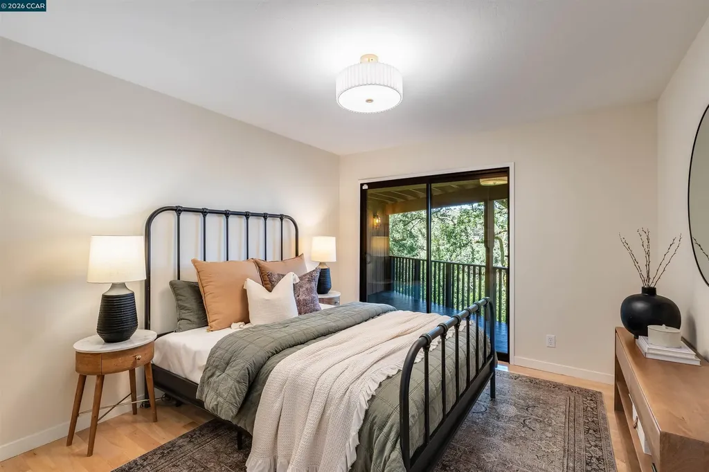 1066 Via Baja Lafayette CA 94549