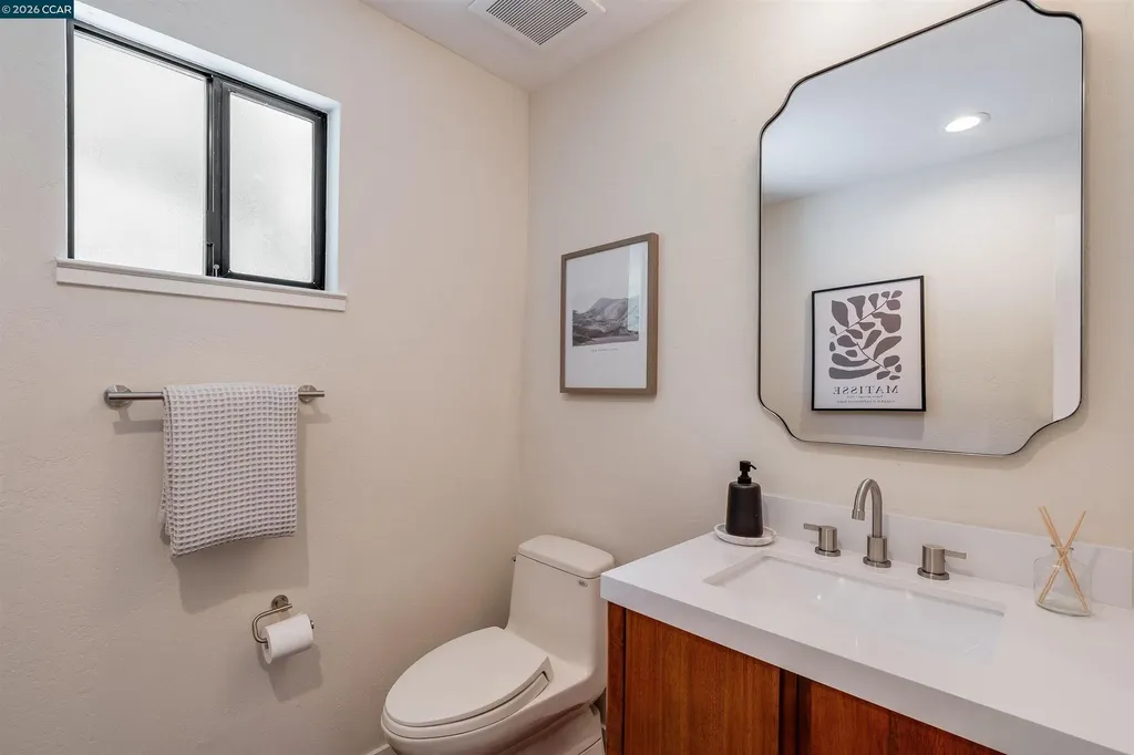 1066 Via Baja Lafayette CA 94549
