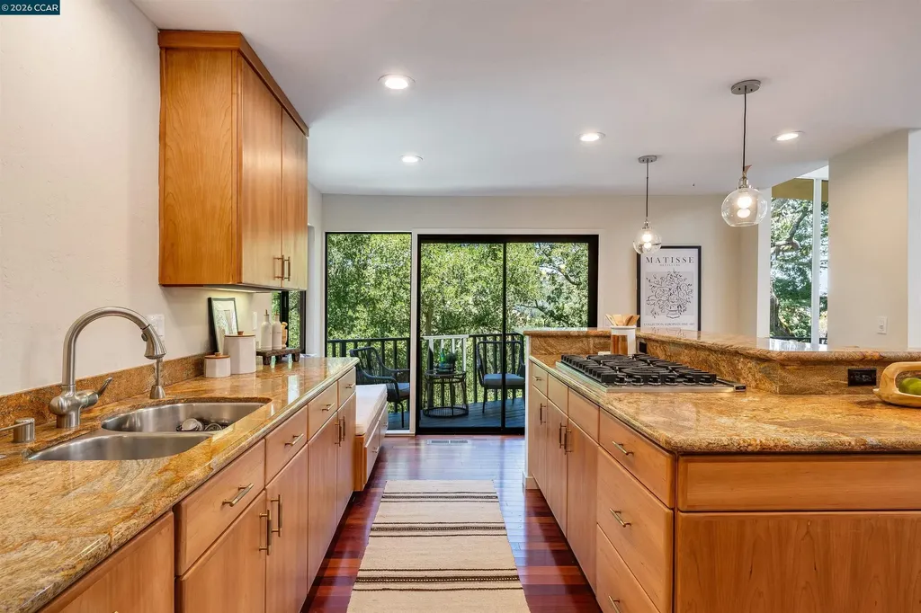 1066 Via Baja Lafayette CA 94549