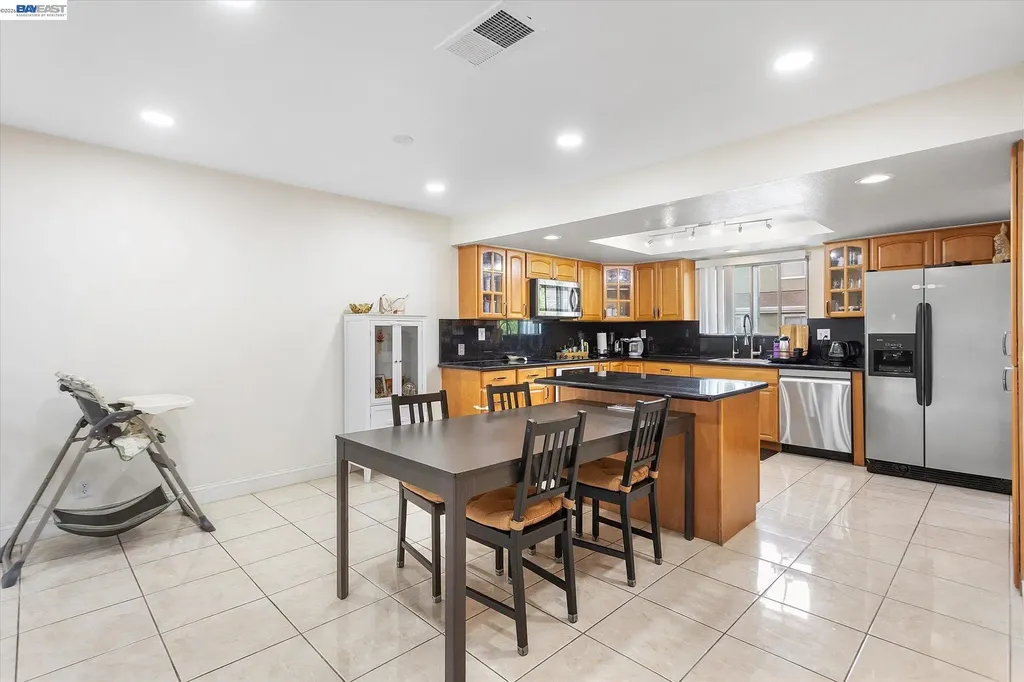 37946 Bright Common Fremont CA 94536