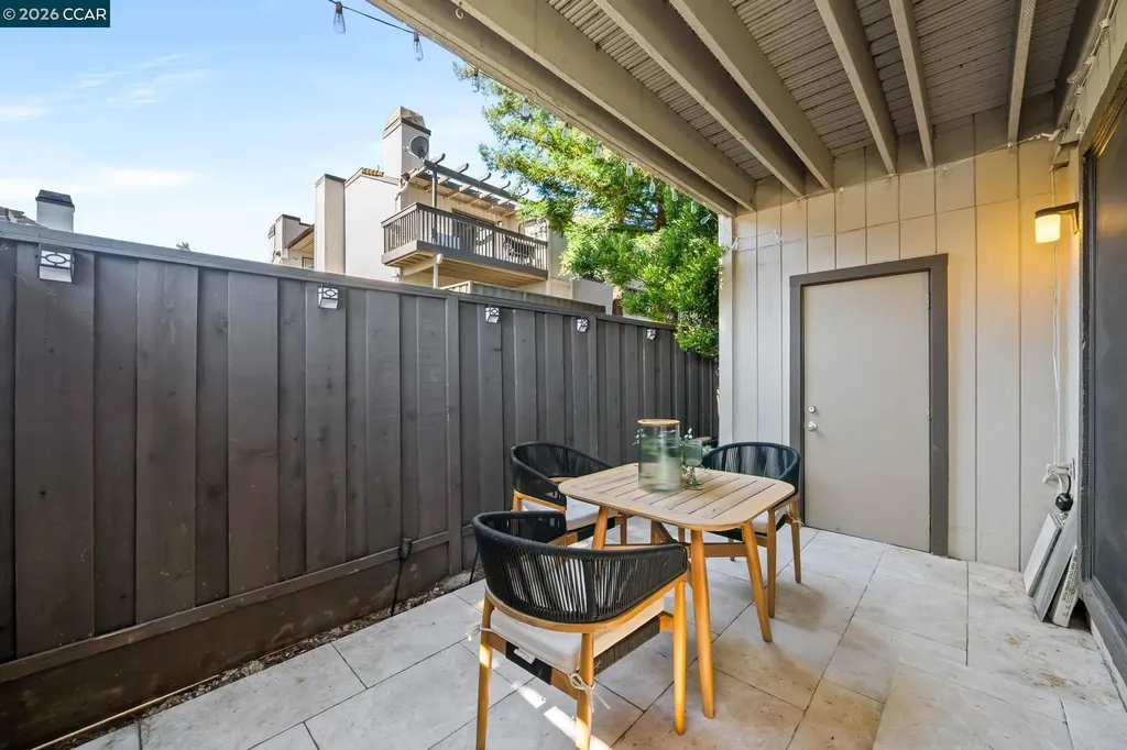 1355 Hull Lane Martinez CA 94553