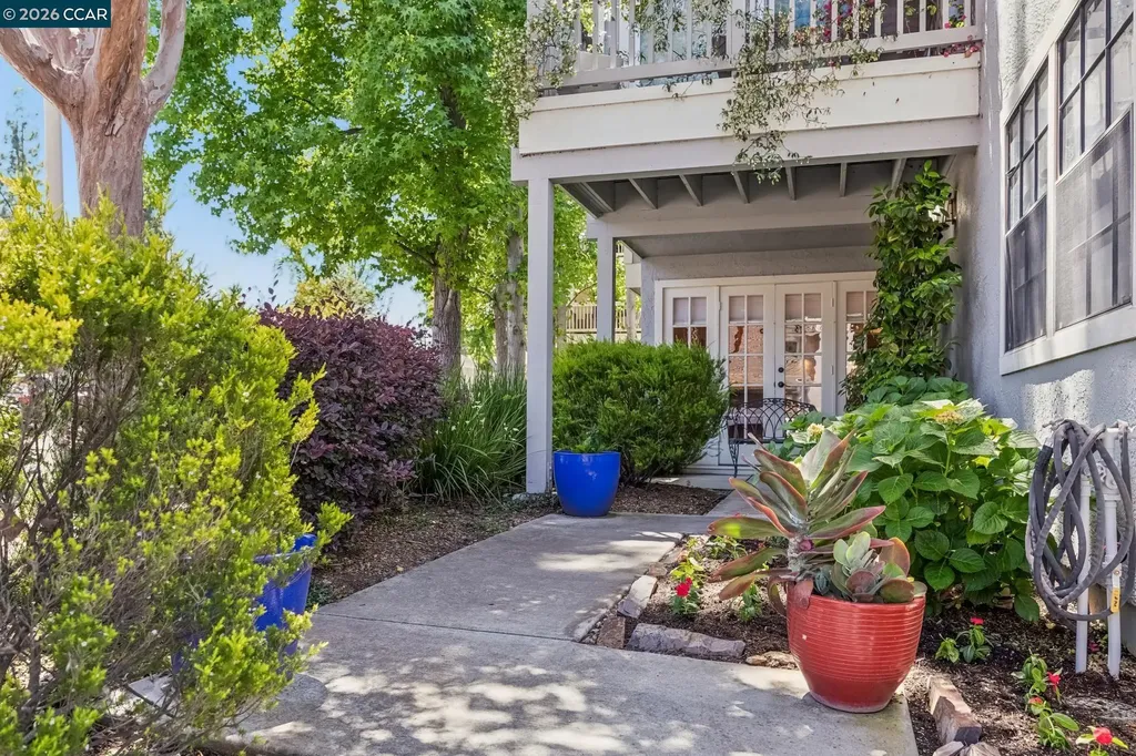 1560 Pyrenees Place Walnut Creek CA 94598