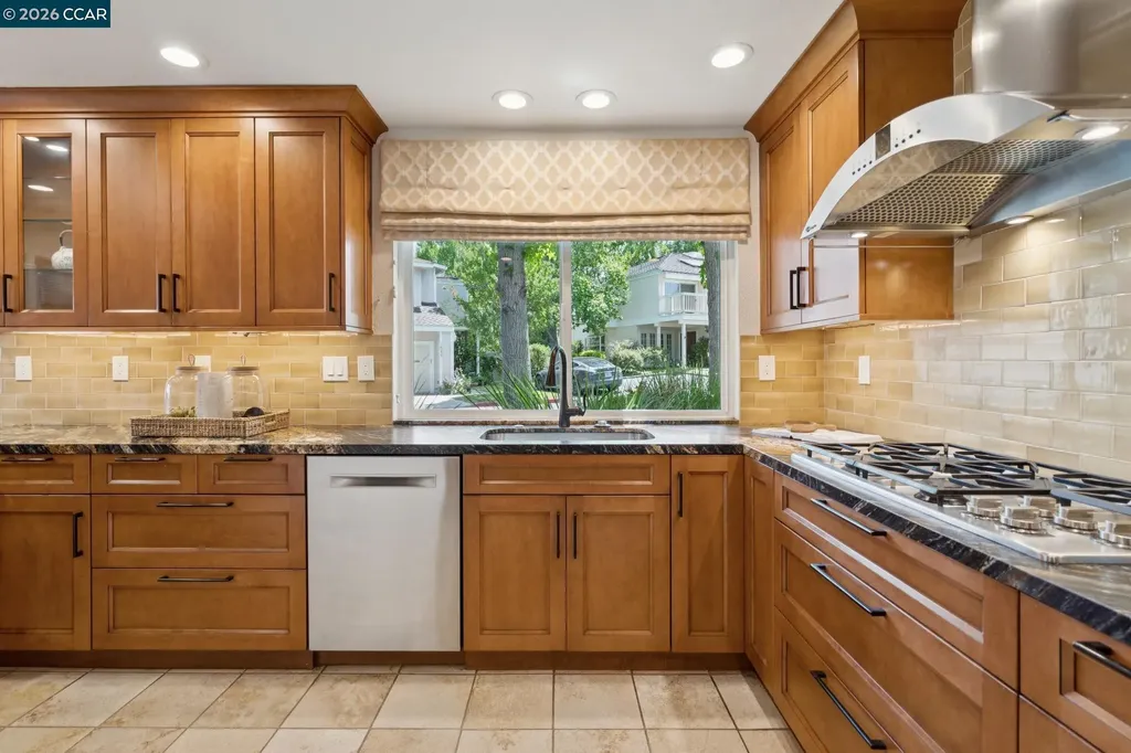 1560 Pyrenees Place Walnut Creek CA 94598