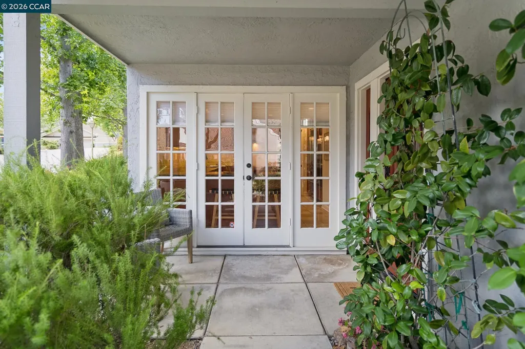 1560 Pyrenees Place Walnut Creek CA 94598