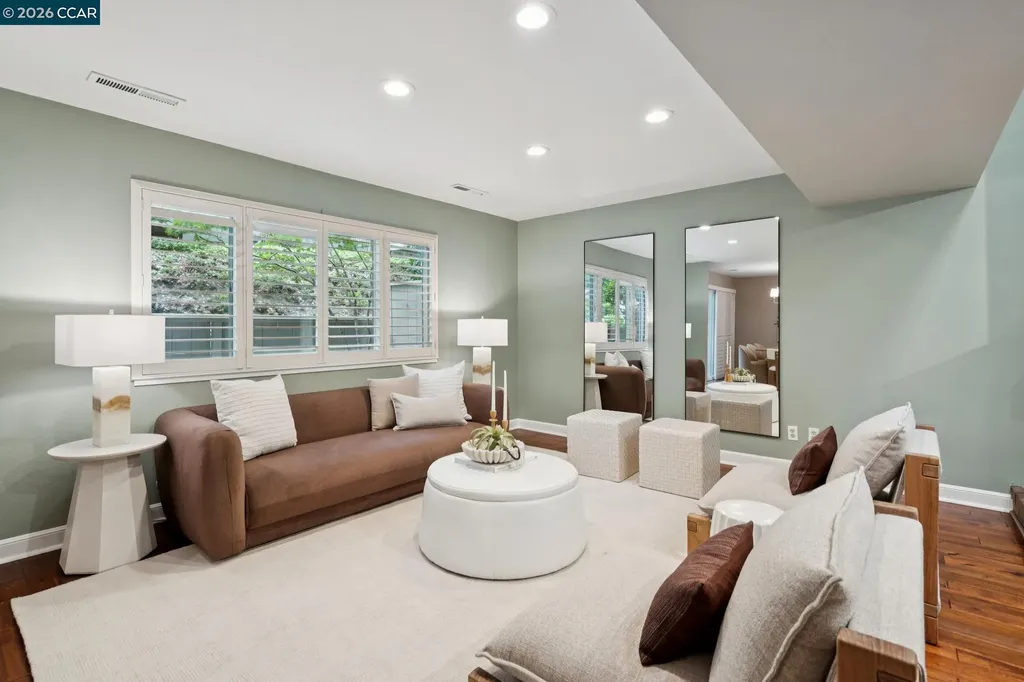 1560 Pyrenees Place Walnut Creek CA 94598
