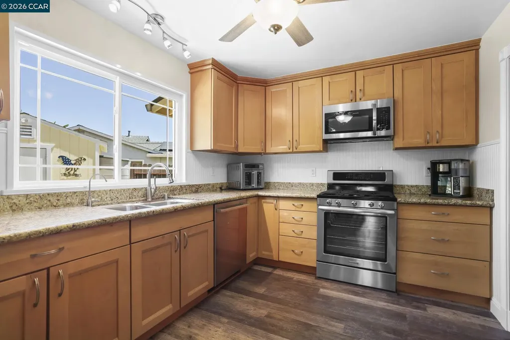 2124 Impala Court Pittsburg CA 94565