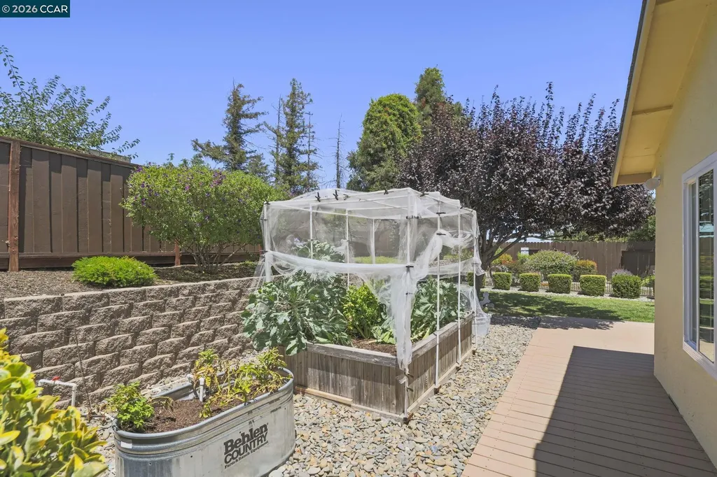 2124 Impala Court Pittsburg CA 94565