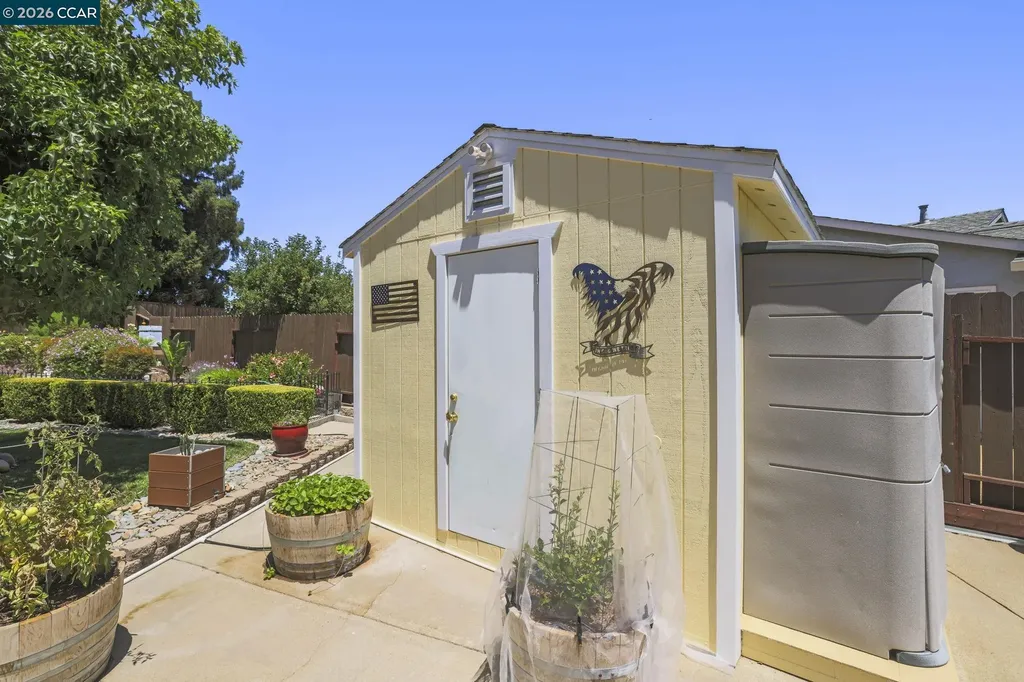 2124 Impala Court Pittsburg CA 94565
