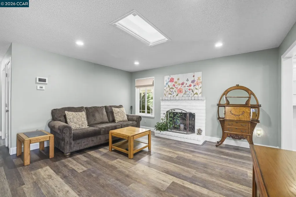 2124 Impala Court Pittsburg CA 94565