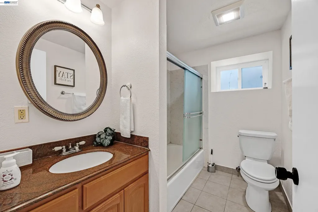 3725 Linwood Avenue Oakland CA 94602