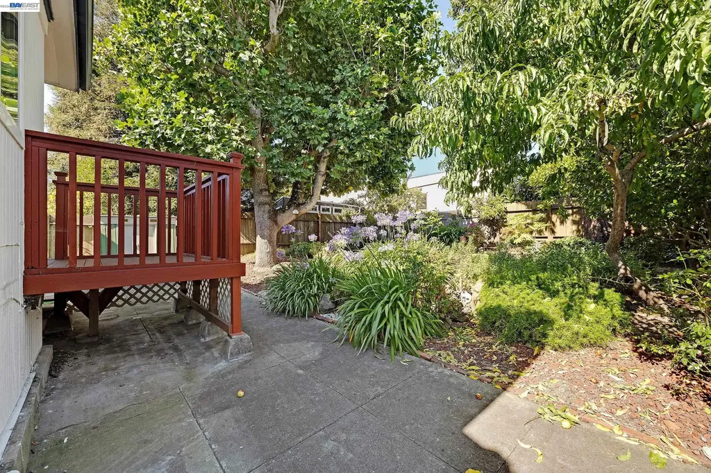 3725 Linwood Avenue Oakland CA 94602