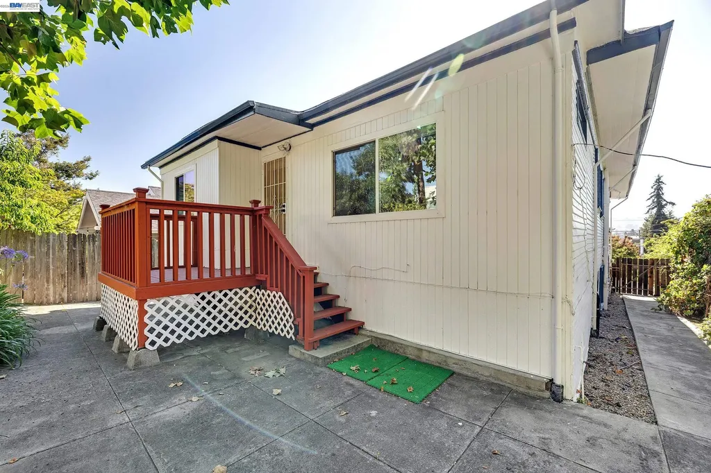 3725 Linwood Avenue Oakland CA 94602