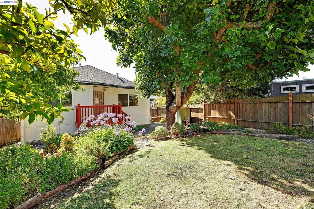 3725 Linwood Avenue Oakland CA 94602