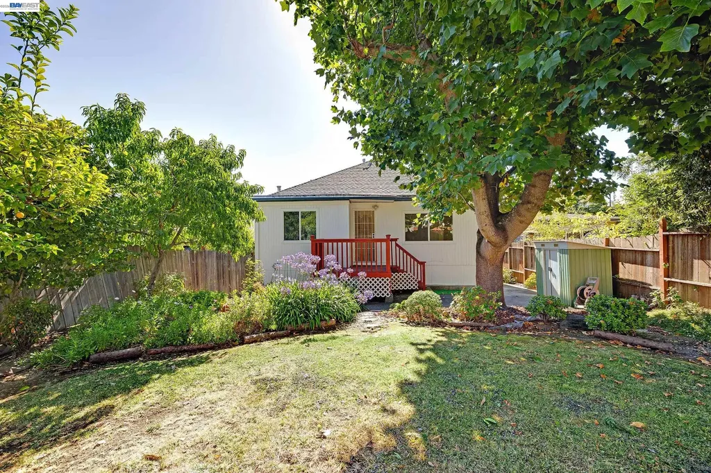 3725 Linwood Avenue Oakland CA 94602