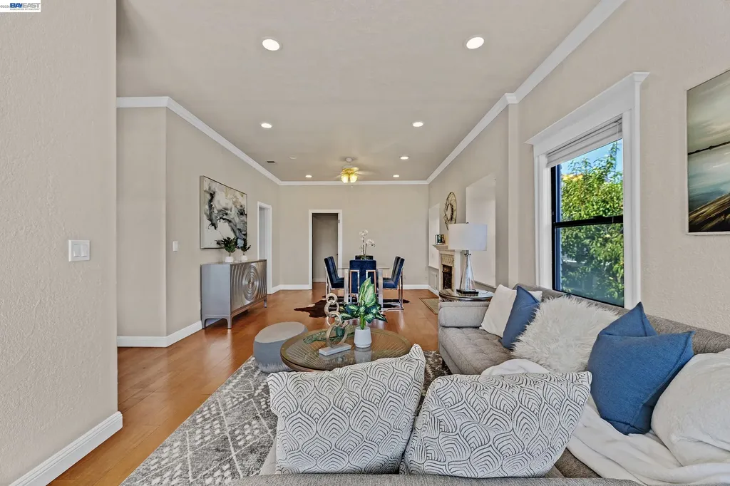 3725 Linwood Avenue Oakland CA 94602