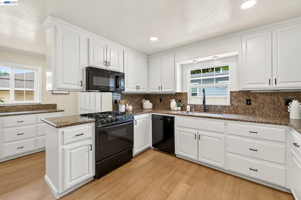 1576 4th Street Livermore CA 94550